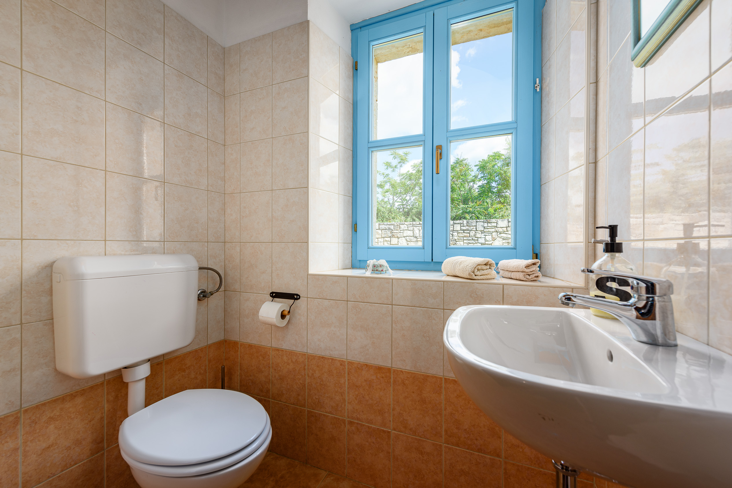 Villa Rovo small bathroom
